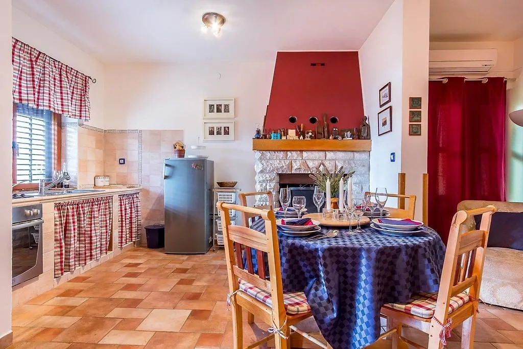Apartment Mirna Vinkuran 0*,